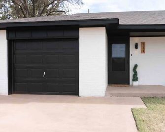 Casita Moderna | Near Swosu, Downtown, & I-40! - Weatherford - Edificio