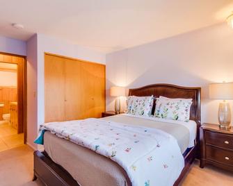 Dog-Friendly Home With Golf Course Views & Beach Access (Mca #1209) - Manzanita - Bedroom