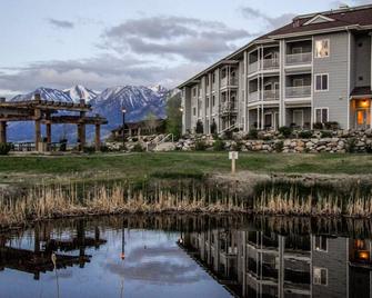 David Walley's Resort, studio unit, Saturday check-in - Genoa - Edificio