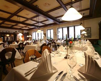 Gasthof zum Schwan - Rottendorf - Restaurante