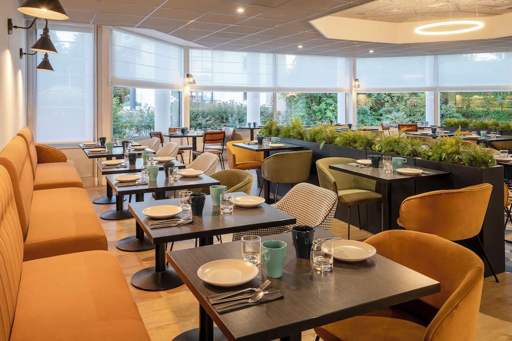 لو كارلاين، شور هوتل كوليكشن باي بست ويسترن - كا - مطعم