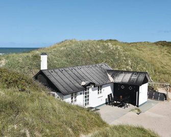 Two-Bedroom Holiday Home In Ulfborg - Ulfborg - Edificio