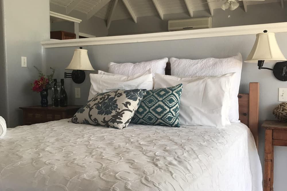 Lavanda Cottage, Romantic Ocean Getaway - Shoal Bay - Schlafzimmer
