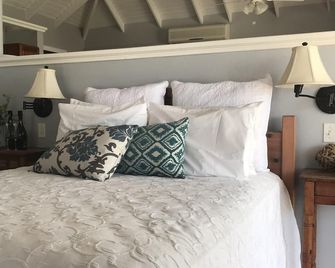 Lavanda Cottage, Romantic Ocean Getaway - Shoal Bay - Schlafzimmer