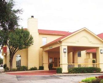 Days Inn by Wyndham Georgetown - Georgetown - Building