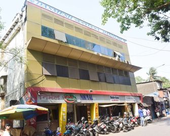 Hotel Nirmal Lodging - Bombay - Edificio