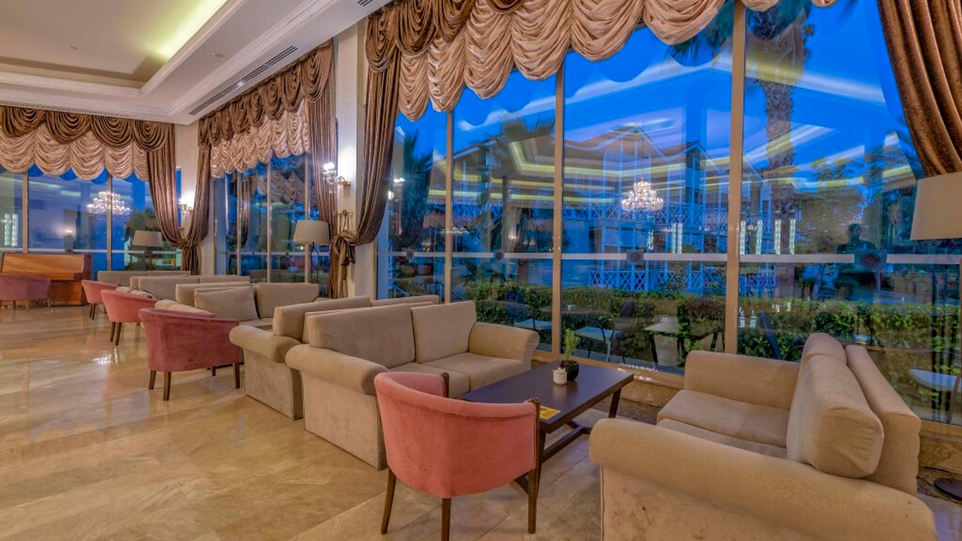 Euphoria Palm Beach Resort