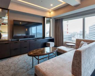 Hotel Grandconsort Naha - Naha - Living room