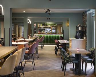 Premier Inn Oldham Central - Oldham - Bar