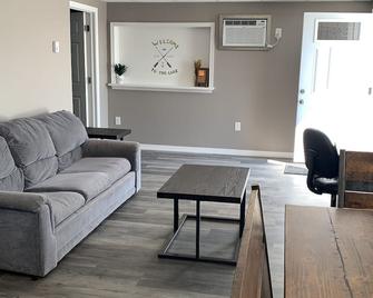 Cozy all season lake front apartment - Waymart - Sala de estar