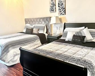 Stunning and delightful home in Houston!Close to Hobbyairport,Downtown&Galveston - هيوستن - غرفة نوم