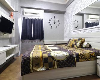 The Suites Metro Apartment - King Property - Bandung - Bedroom