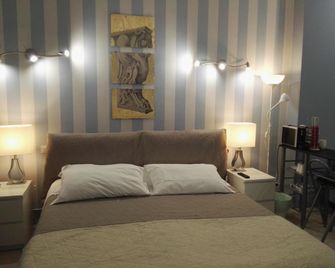 B&B Pescara Centro Luxury Suite - Pescara - Schlafzimmer