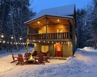 Cabin on the WB Ausable River, waterfront, private - Wilmington - Gebouw