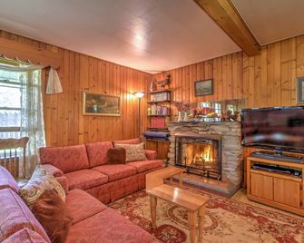 Walk to River! 'It's A Wonderful Life' Cottage - Bellevue - Sala de estar