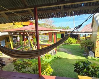 Graces Place Cool Spot - Little Corn Island
