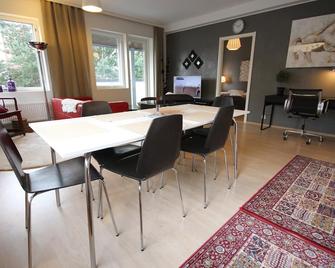 Forenom Serviced Apartments Espoo Leppävaara - Espoo - Jadalnia