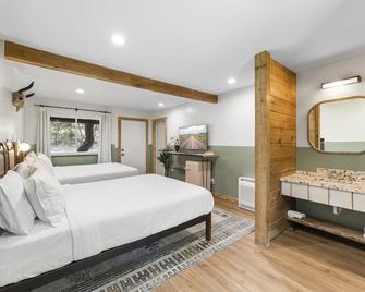 The Bygone - Wimberley - Bedroom