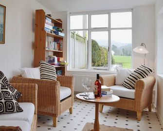 4 bedroom accommodation in Myddfai, near Llandovery - Llangadog - Sala de estar