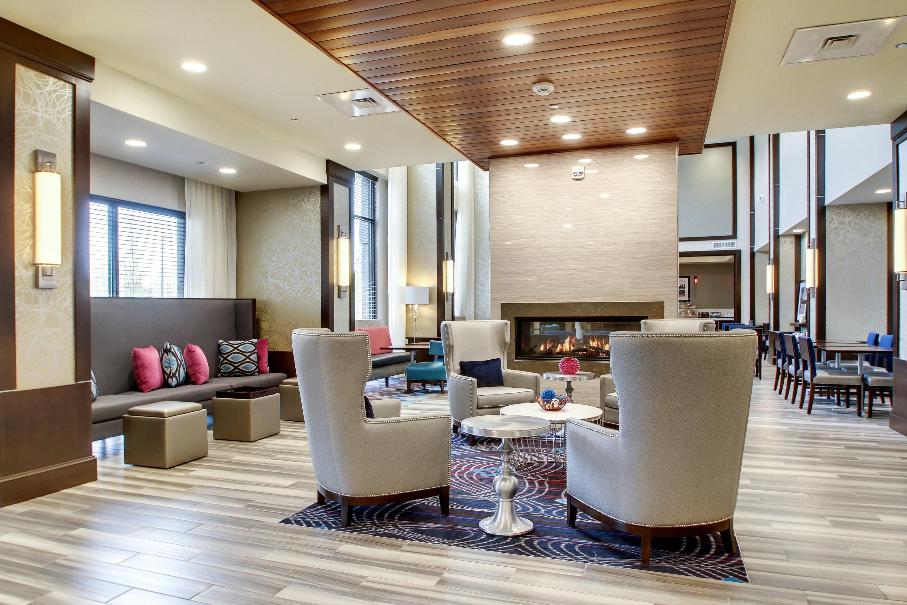 Hampton Inn & Suites Greenville Airport - גרינוויל - לובי