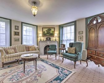 Elegant Norwich House w/ Billiards Room & Ballroom - Norwich - Sala de estar