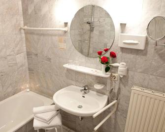 Hotel Busch - Westerstede - Bathroom