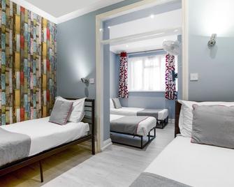 Sino Hotel - London - Bedroom