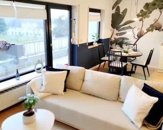 Rooftop in Kehl bei Strasbourg - Kehl - Wohnzimmer