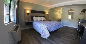 Monterey Oceanside Inn - Monterey - Bedroom