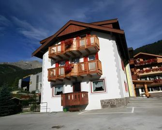 Hotel Vigo - Vigo di Fassa - Bâtiment
