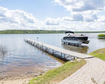 Luxury Lake House on Potato Lake - Park Rapids - Вигляд зовні