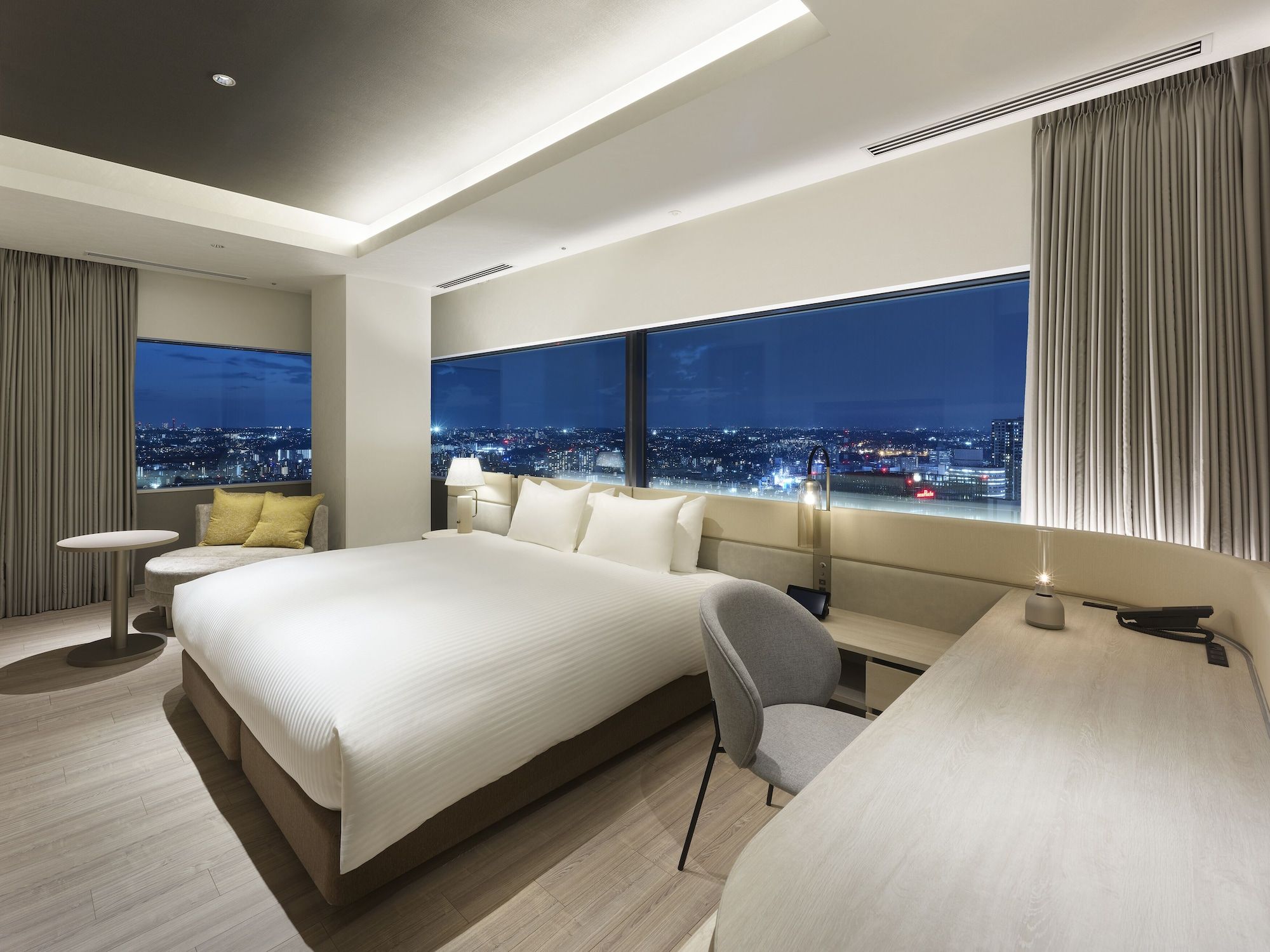 Bedroom view of Mitsui Garden Hotel Yokohama Minatomirai Premier