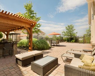 Homewood Suites by Hilton York - York - Patio