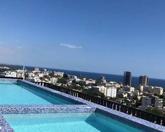 Stylish City Condo W- Pool Gym Panoramic Views - Santo Domingo - Pool