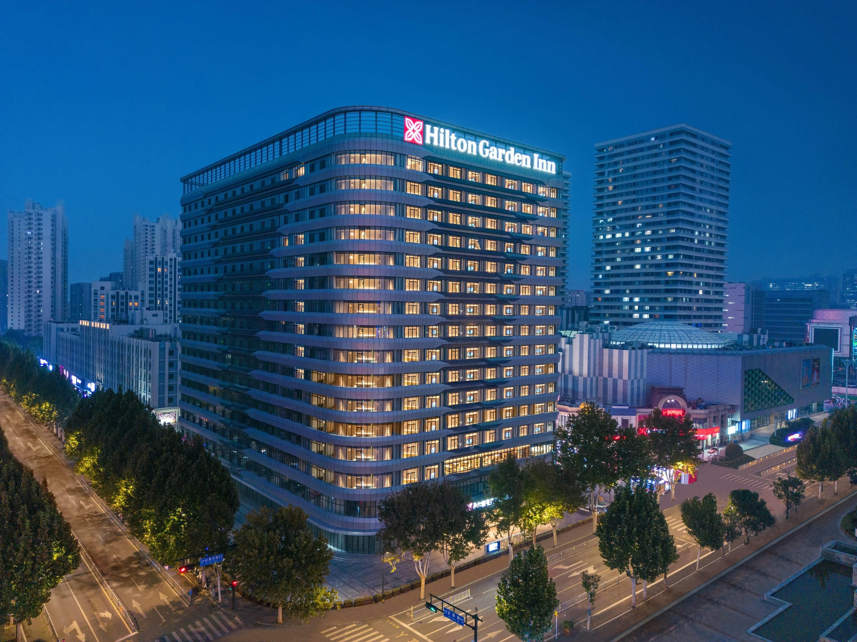 Hilton Garden Inn Ji'nan High-Tech Zone - ז'ינאן - בניין