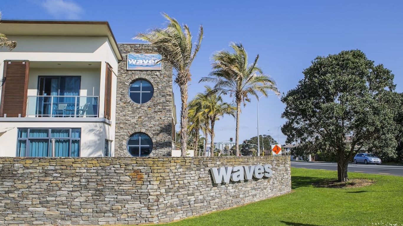 Waves Motel