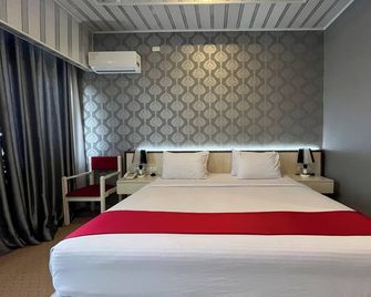 Grand Tamaro Hotel - Parapat