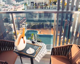 Phnom Penh Infinity Pool Min. 22/N - M Residence - Nom Pen - Balcón