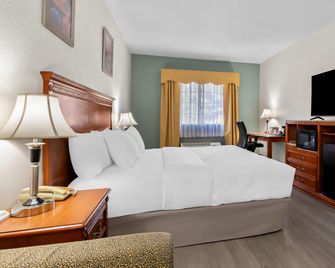 Quality Inn & Suites McAlester on Hwy 69 - McAlester - Schlafzimmer