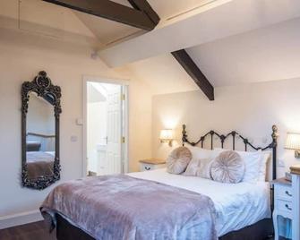 Ardnavaha House - Poolside Cottages - Clonakilty - Bedroom