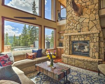26-0111 Fairplay Home w/ Hot Tub & Mountain Views! - Fairplay - Sala de estar