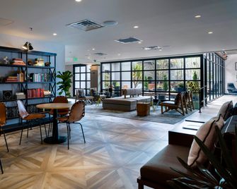Freepoint Hotel Cambridge, Tapestry Collection by Hilton - קיימברידג' - טרקלין