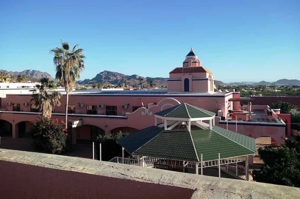 Los Jitos Hotel & Suites - San Carlos - Außenansicht