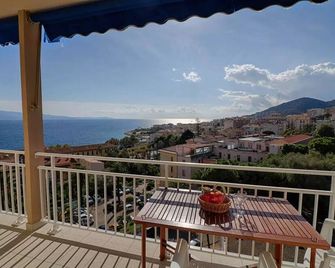 Appartement centre ville Les Pins Ajaccio - Ajaccio - Balcony