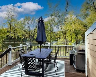 Dreamy Lake Home with Huge Private Yard - Inver Grove Heights - Balkon