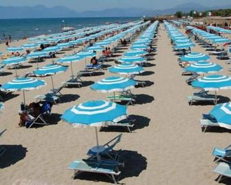 Hotel Rosy - Battipaglia - Beach