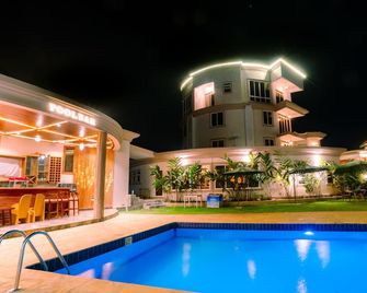 Grik Hotel - Entebbe - Ентеббе - Басейн