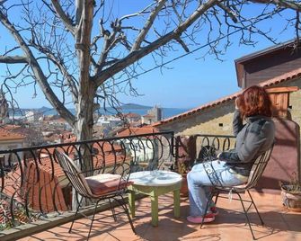 Taksiyarhis Pension - Ayvalık - Balcón