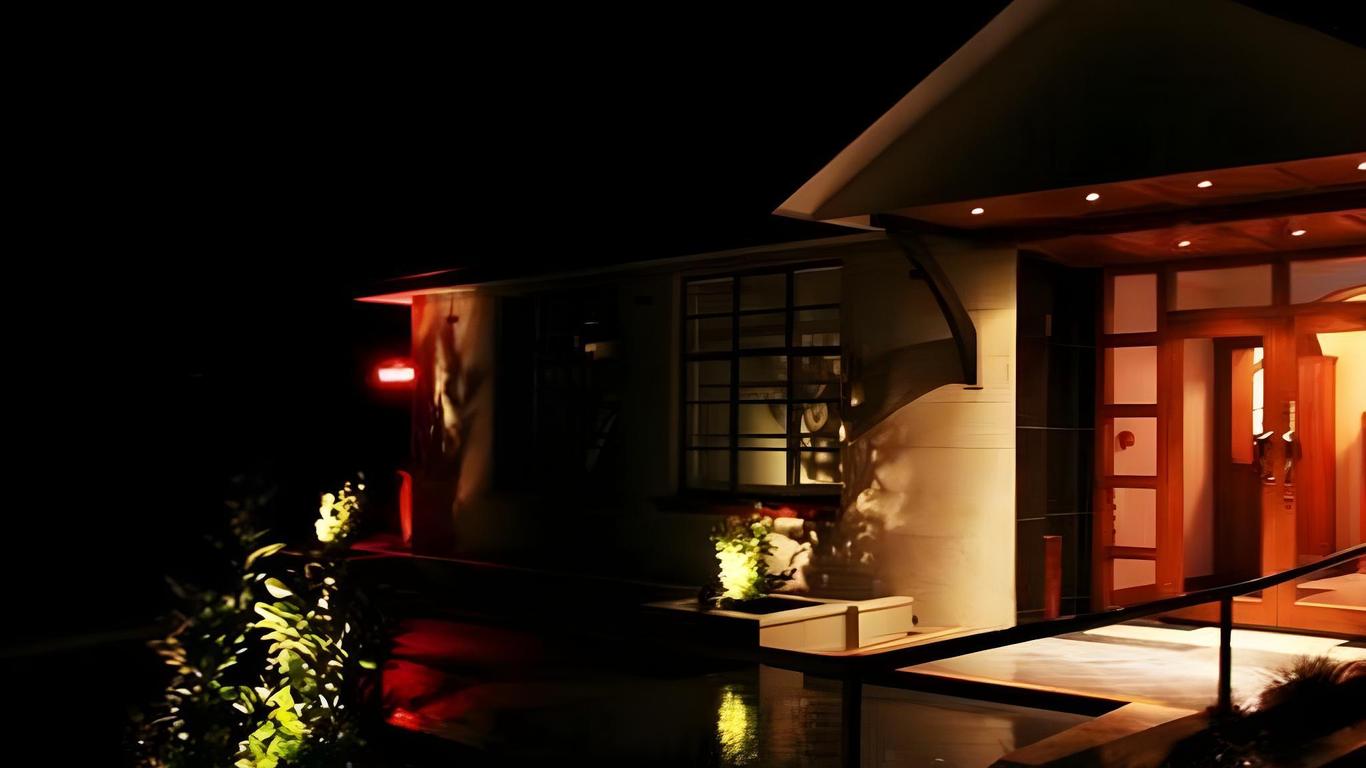 Eden Gardens Motel