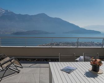 Valarin Venezia Luxory Apartment Wellness - Vercana - Balcón